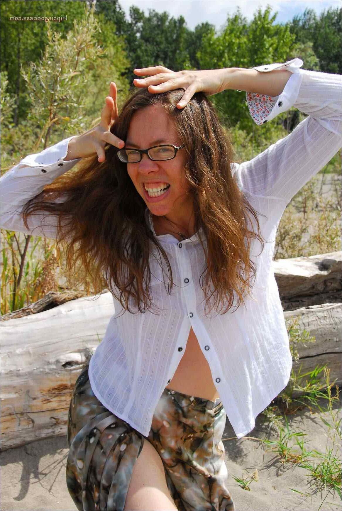 Hippiegoddess Safran feiert die Sonnenwende