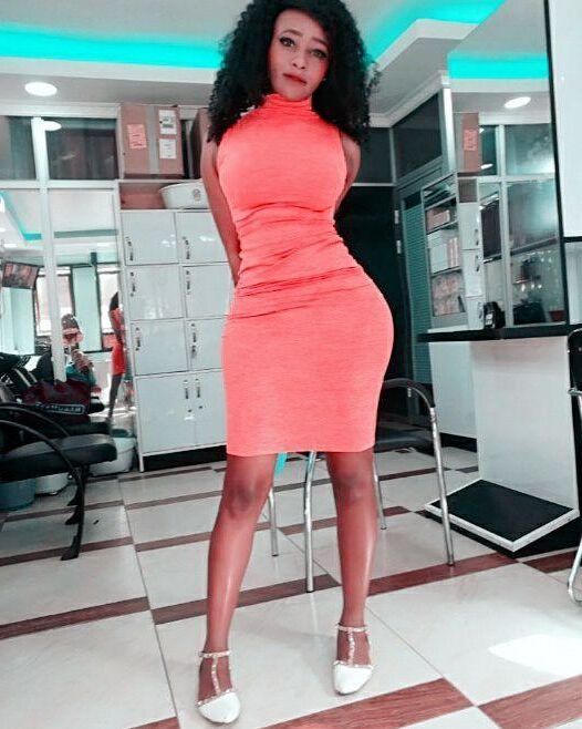 Nackt kenianischer Socialite Essy Mimmoh