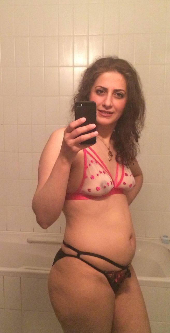 Milf iraní Rana