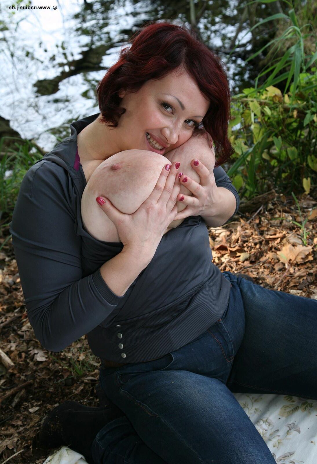 Vicky Outdoor Flirt