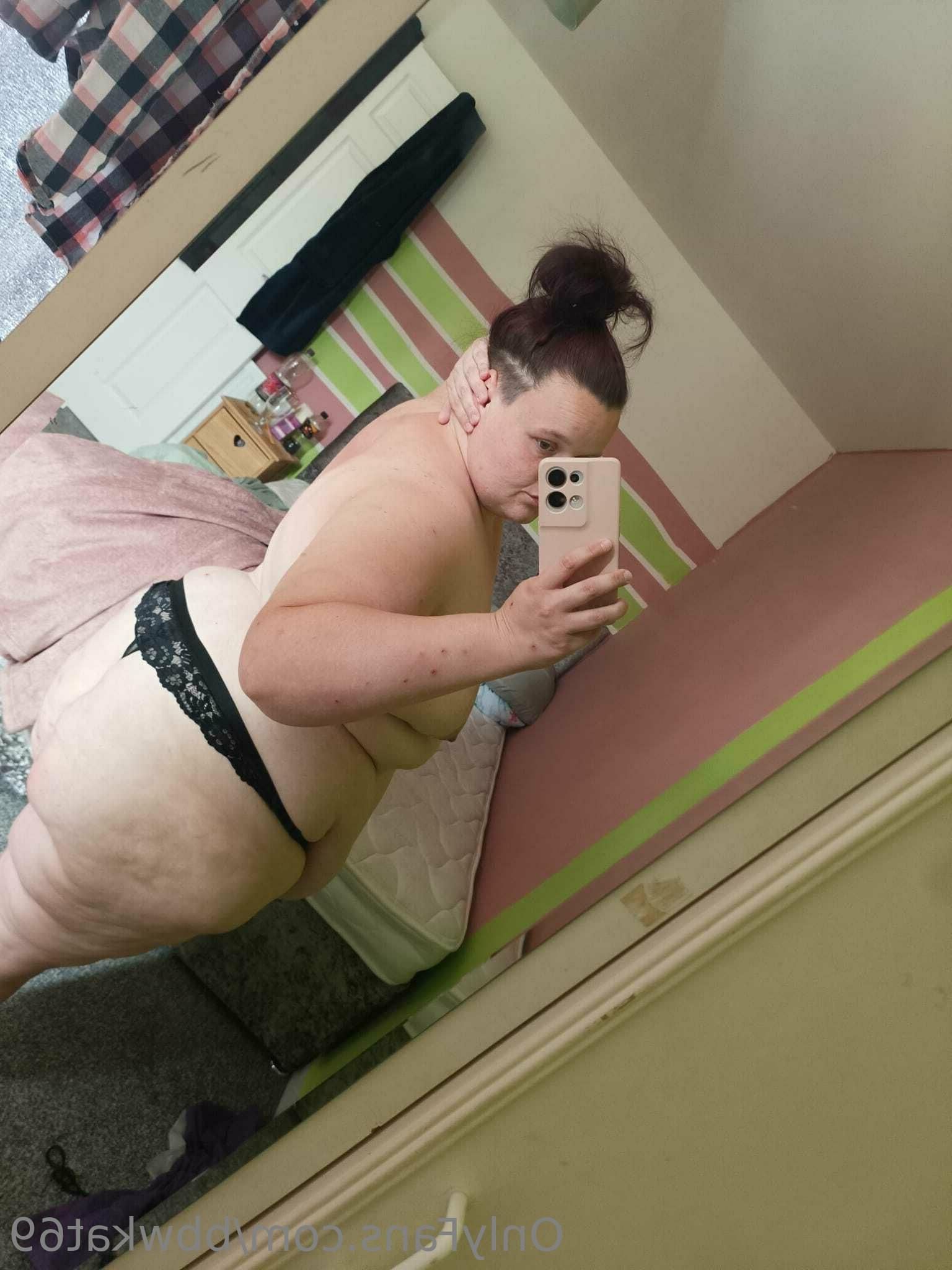 Katie enorme culo tetas grandes bbw chica anal fotos calientes mixtas