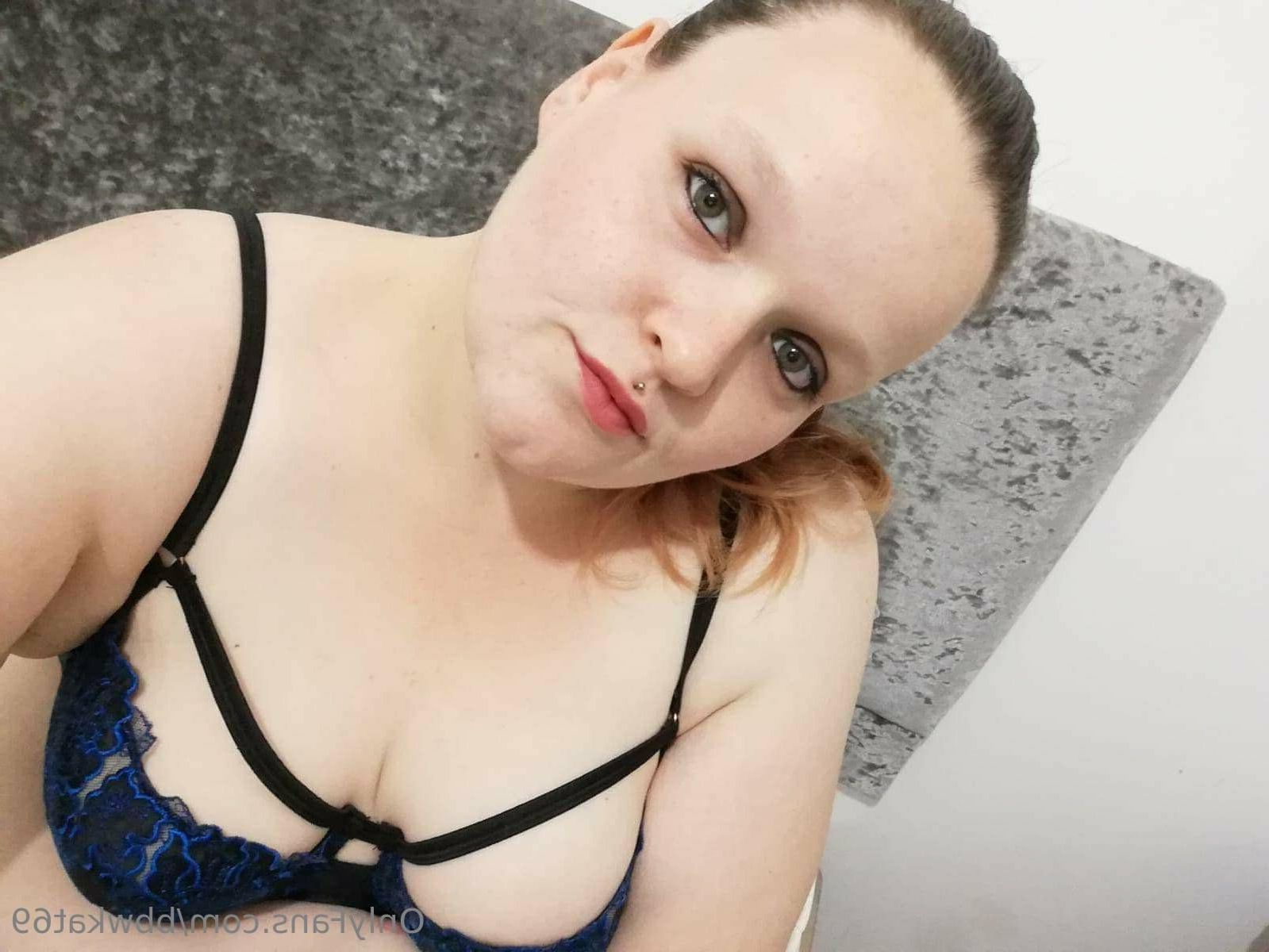 Katie enorme culo tetas grandes bbw chica anal fotos calientes mixtas