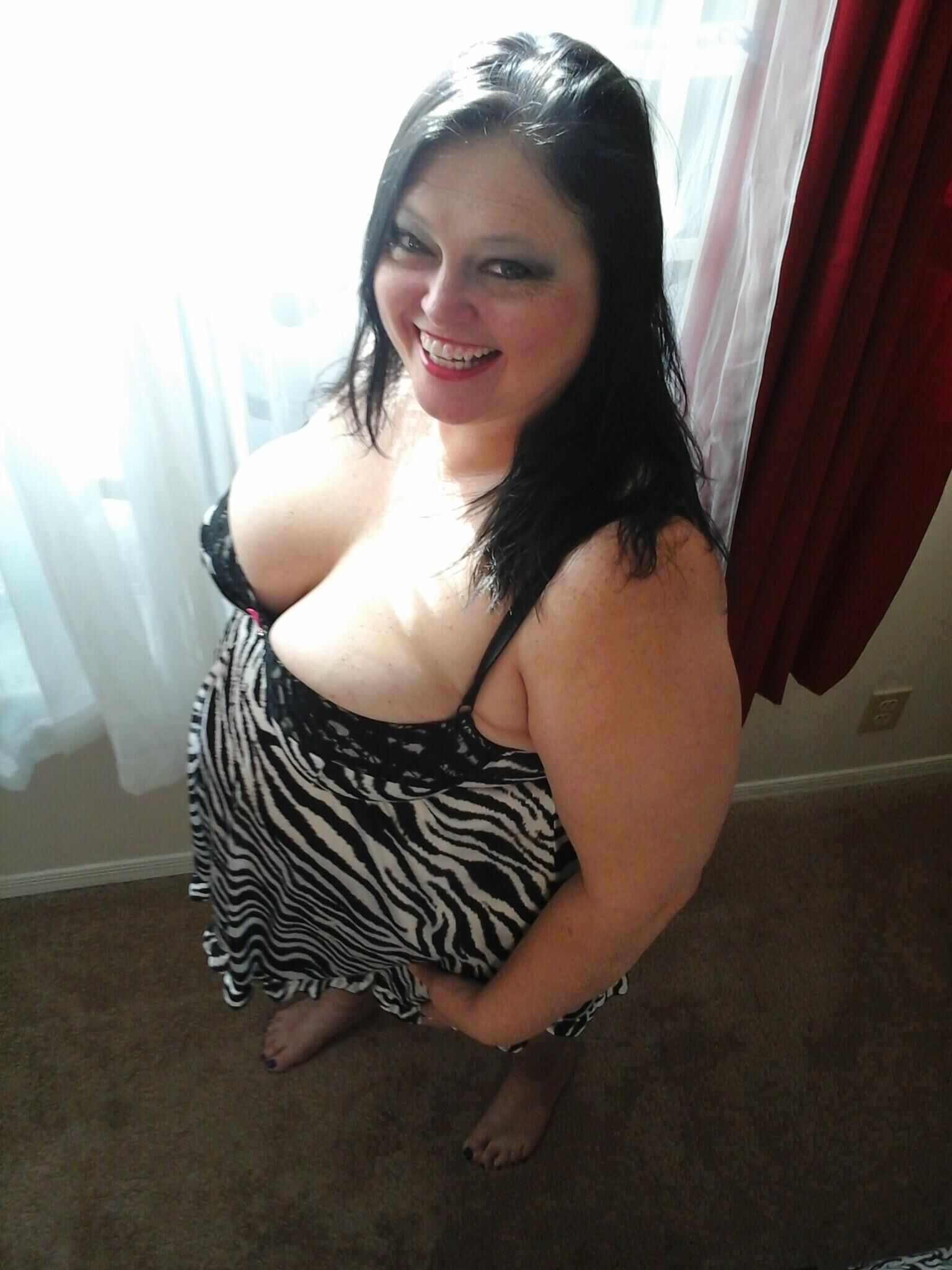 MILF LAS MILF TITAS WHITE Y CULO MIÉRCOLES