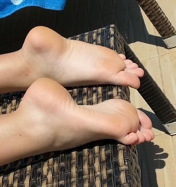 PARTE DE PIES DAMAS DE CIERRA