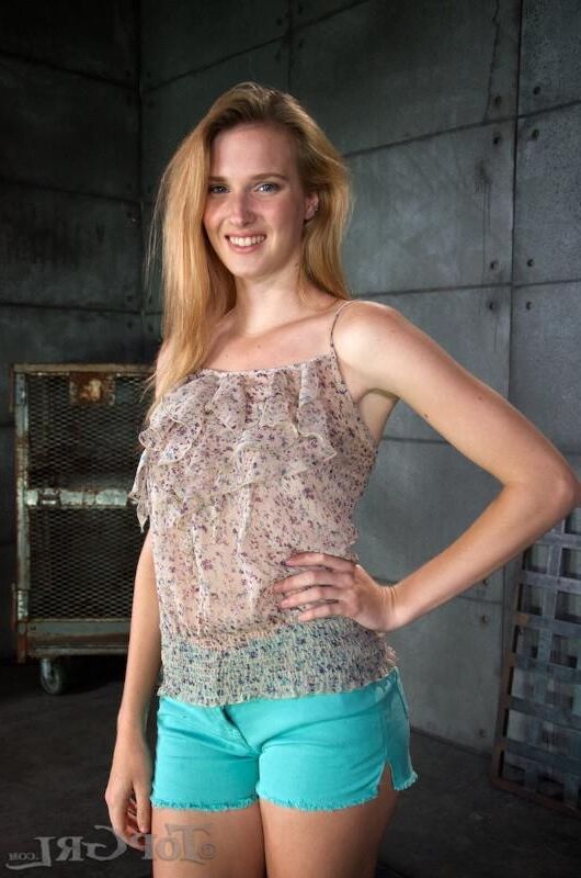Ashley Lane: Hermosa puta.