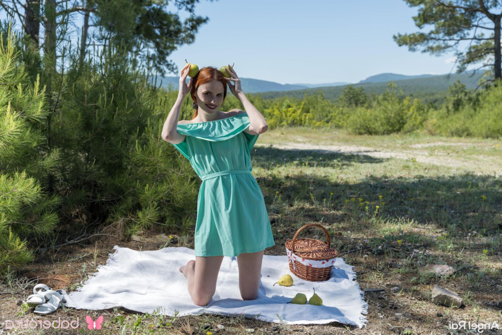 Angel Rai yo no puede obtener suficientes orgasmos de la naturaleza
