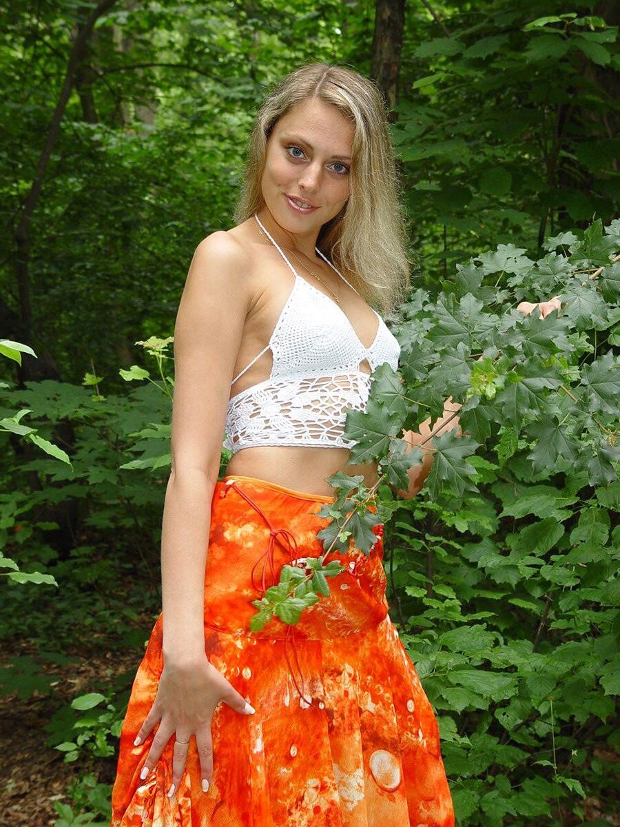Sexy blond draußen