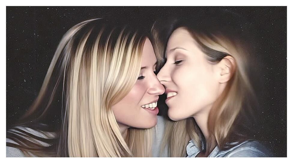 Paula und Kim machen rum