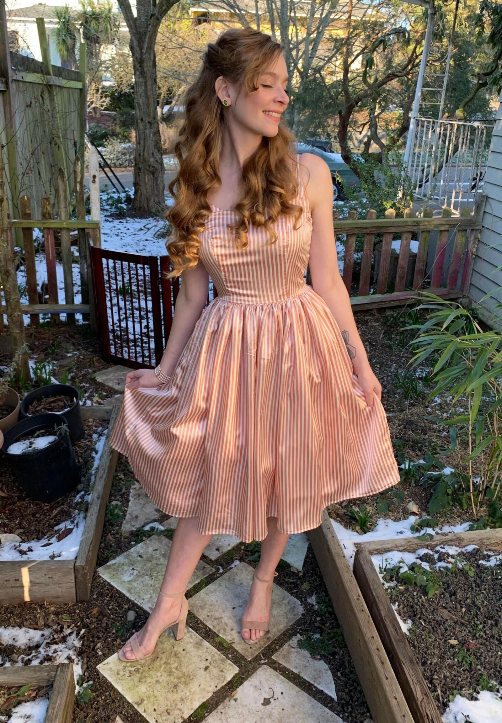 Sexy Costumer Vintage Ivy Thompson (The Sewlo Artist)