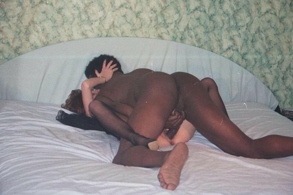 Amantes retro de la BBC y ricas hotwives (cornudo) ¡Muy caliente!