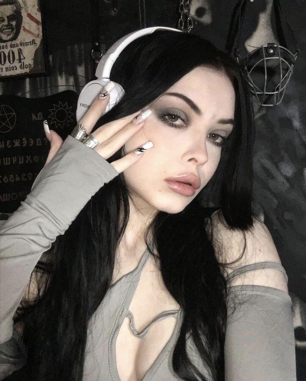 Angela | 