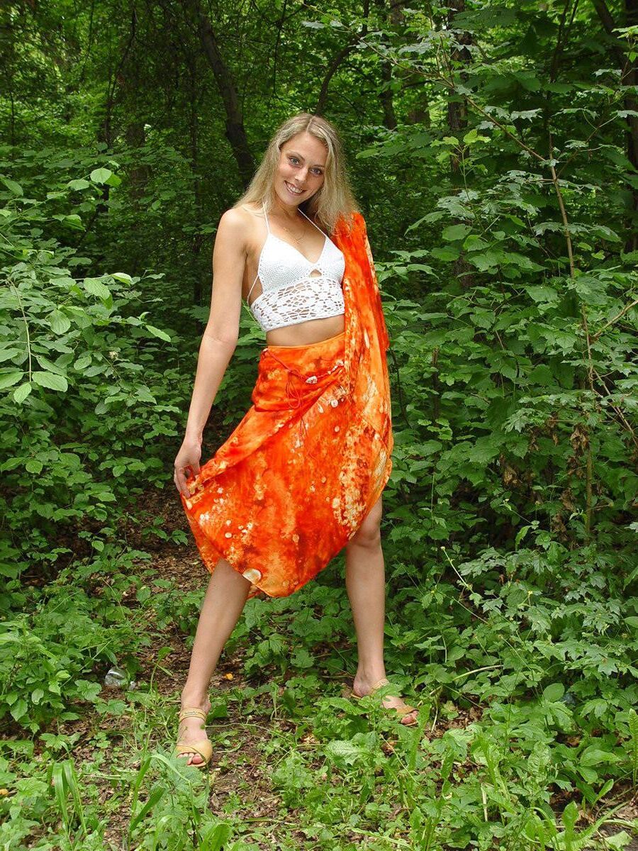 Sexy blond draußen