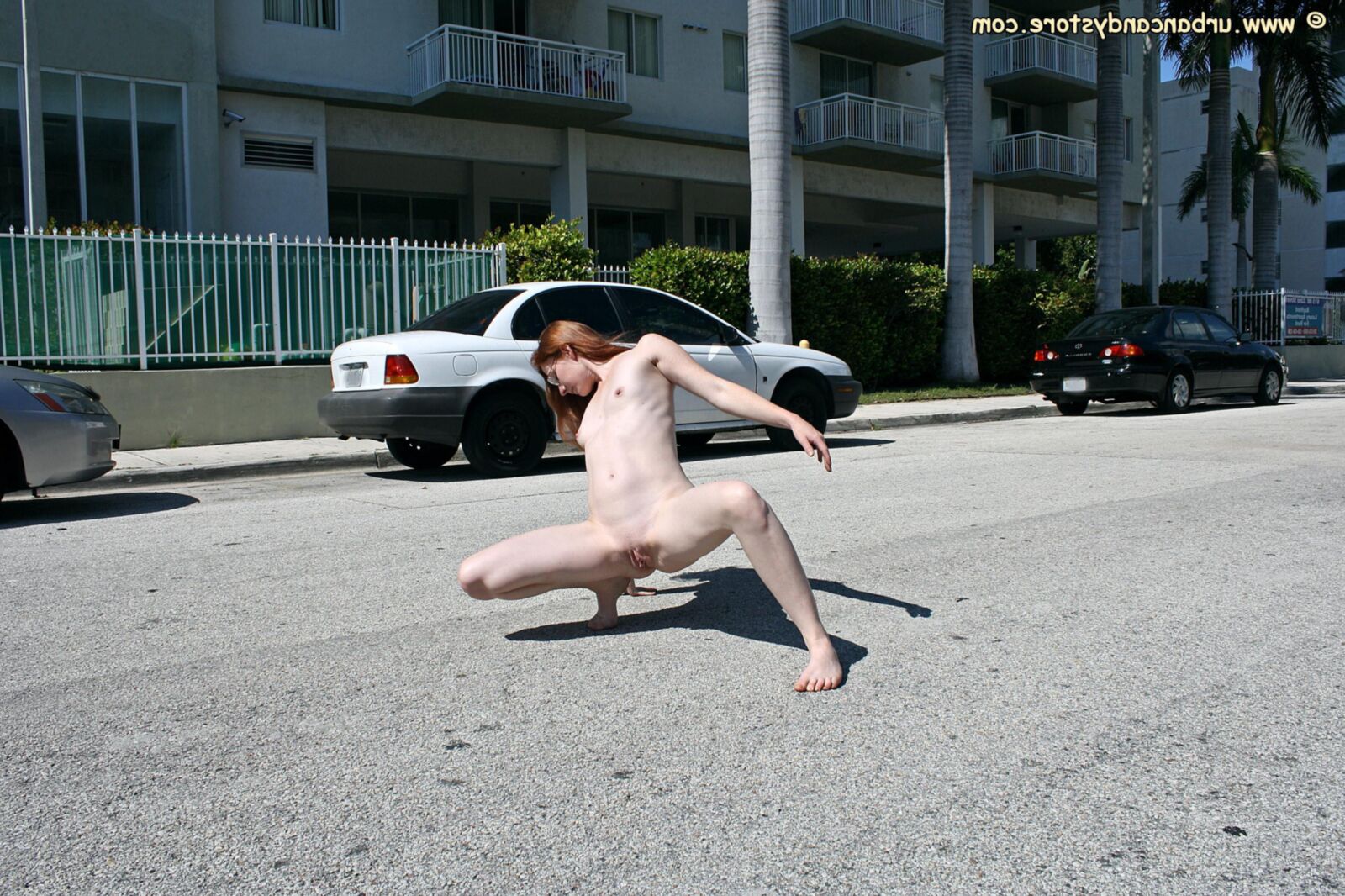 Urbancandystore Renee desnuda paseando por Miami