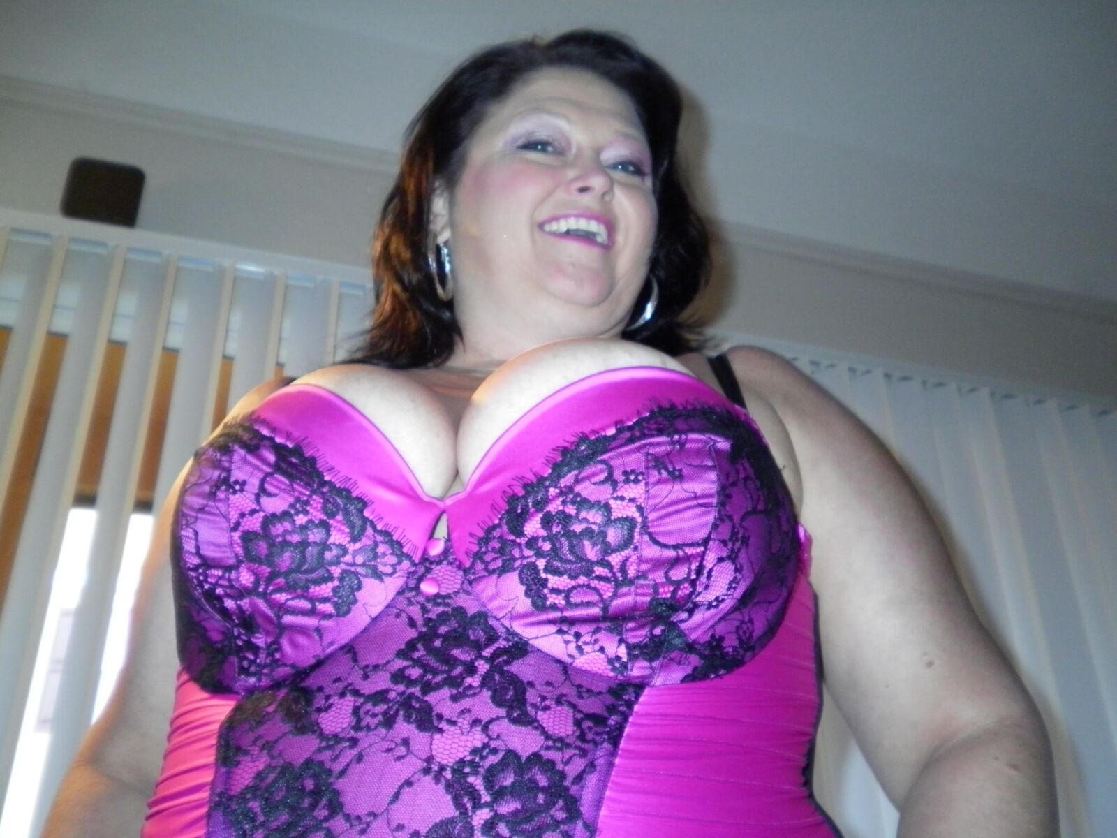 MILF LAS MILF TITAS WHITE Y CULO MIÉRCOLES