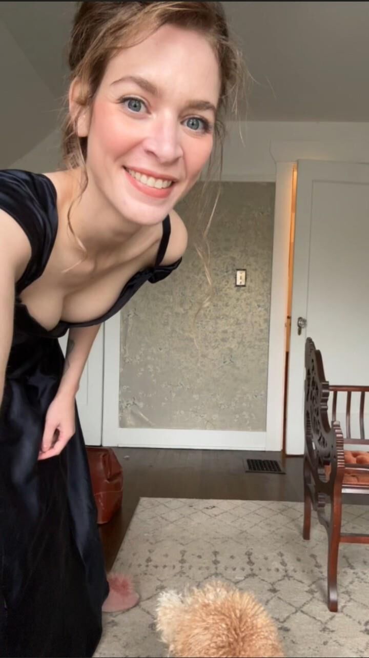 Sexy Costumer Vintage Ivy Thompson (The Sewlo Artist)