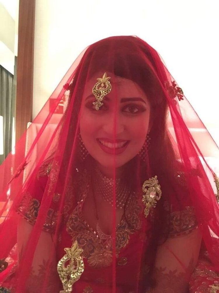 Esposa india en luna de miel