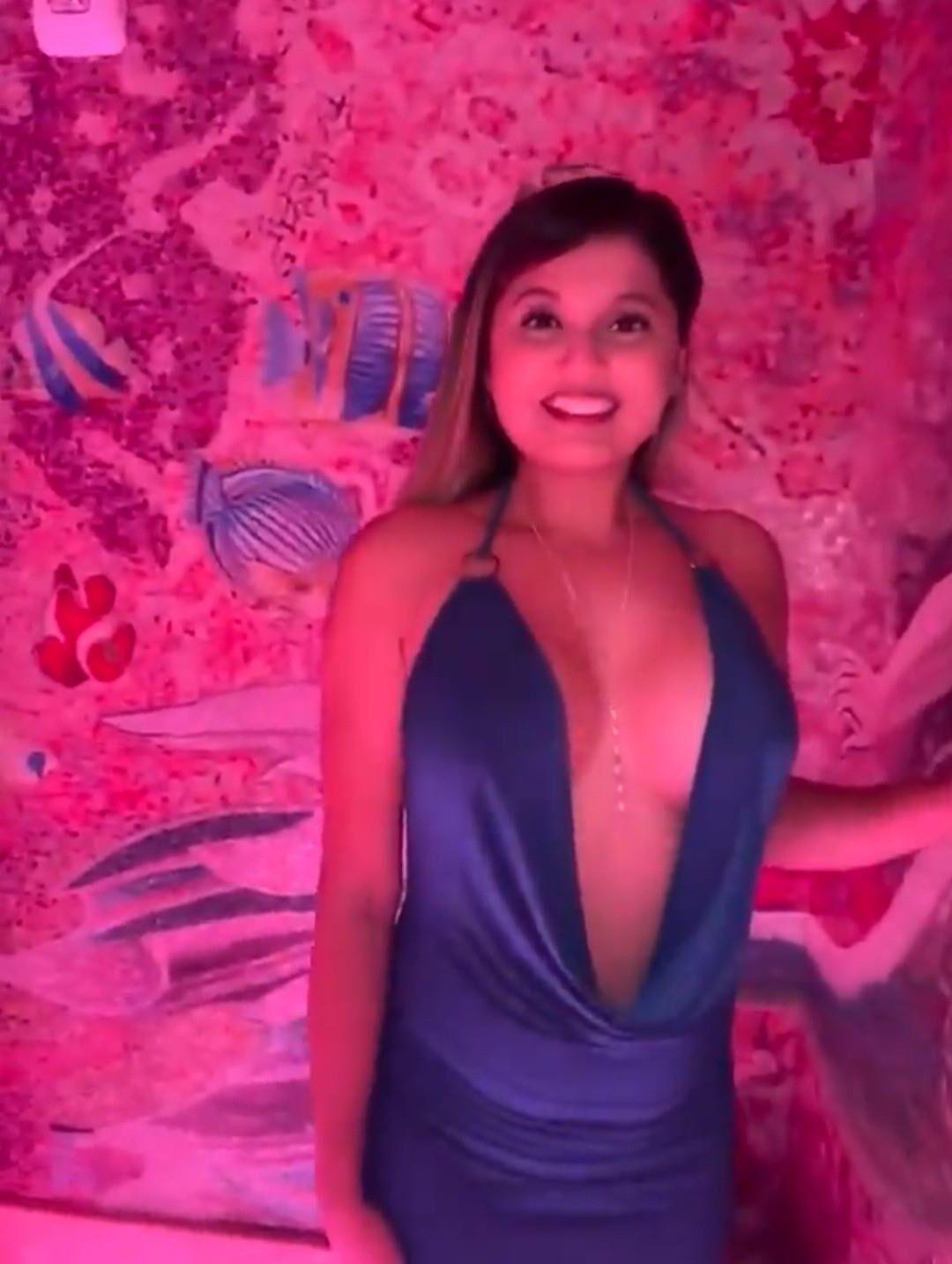 Divertido bimbo indio