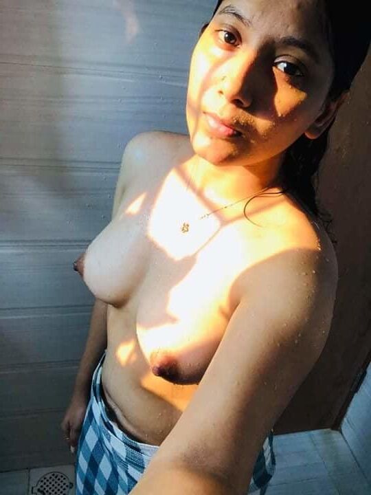 Topless Desi Gal Selfies