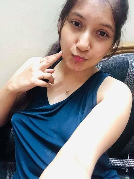 Topless Desi Gal Selfies