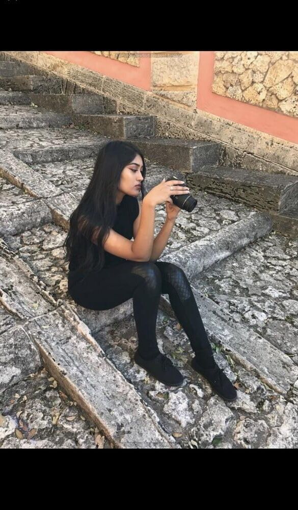 Novia india caliente en bolsas de peces