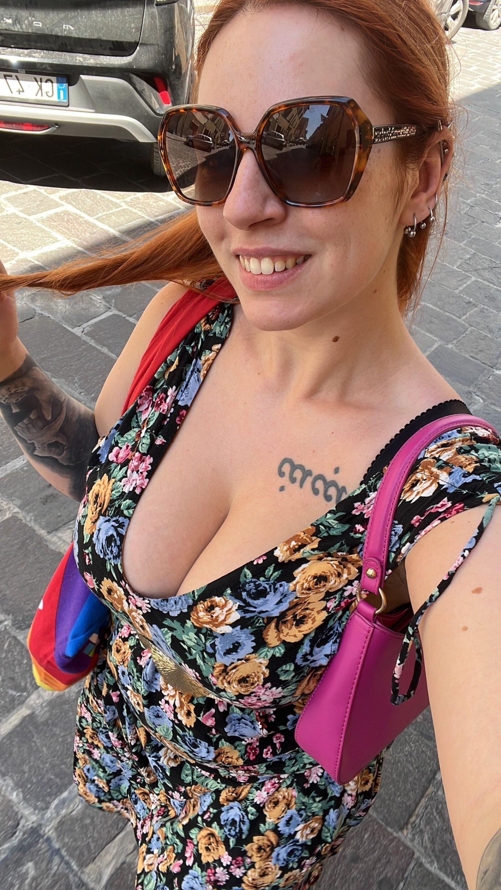 Lucelf Big Ass Big Boobs Hermosa chica pelirroja Mezclas calientes mixtas